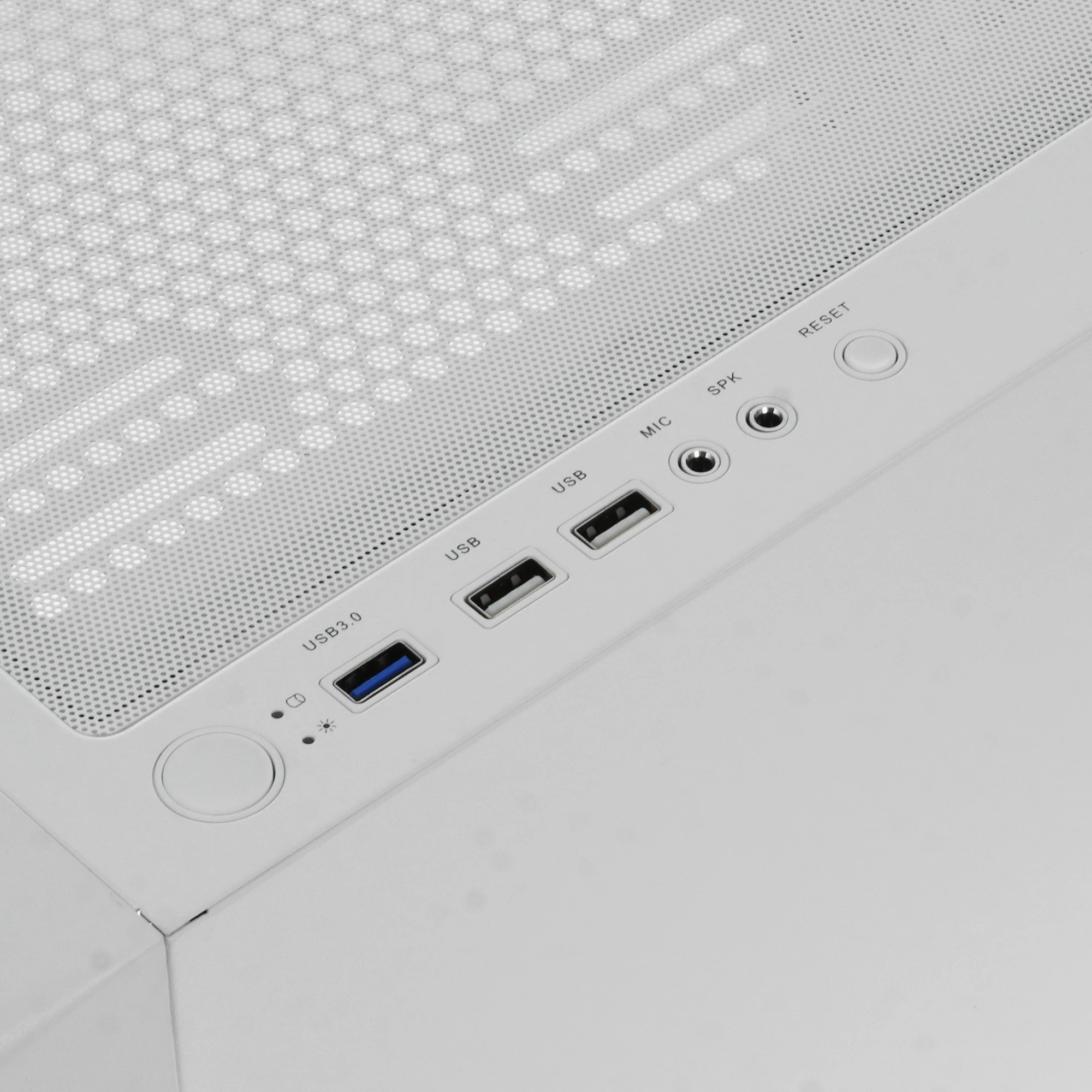 Корпус Powercase Mistral AY4W ARGB White (CMAYW-A4); ATX; Midi-Tower; без БП; сталь; 2x3.5" int.; 4 x 120 мм; 2xUSB 2.0/1xUSB 3.0/Mic/Aud; белый