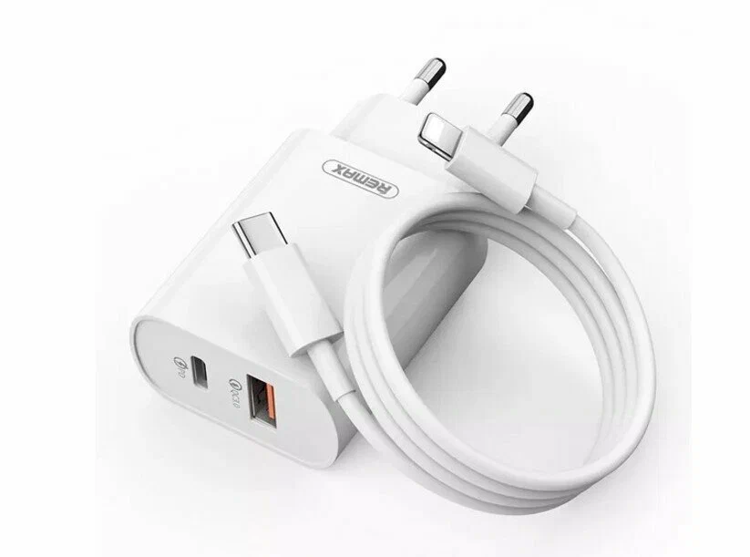 Зарядное устройство Remax RP-U37, 18 Вт, 3А, 1xUSB, 1xType-C, 98 г, Кабель в комплекте Lightning, белый