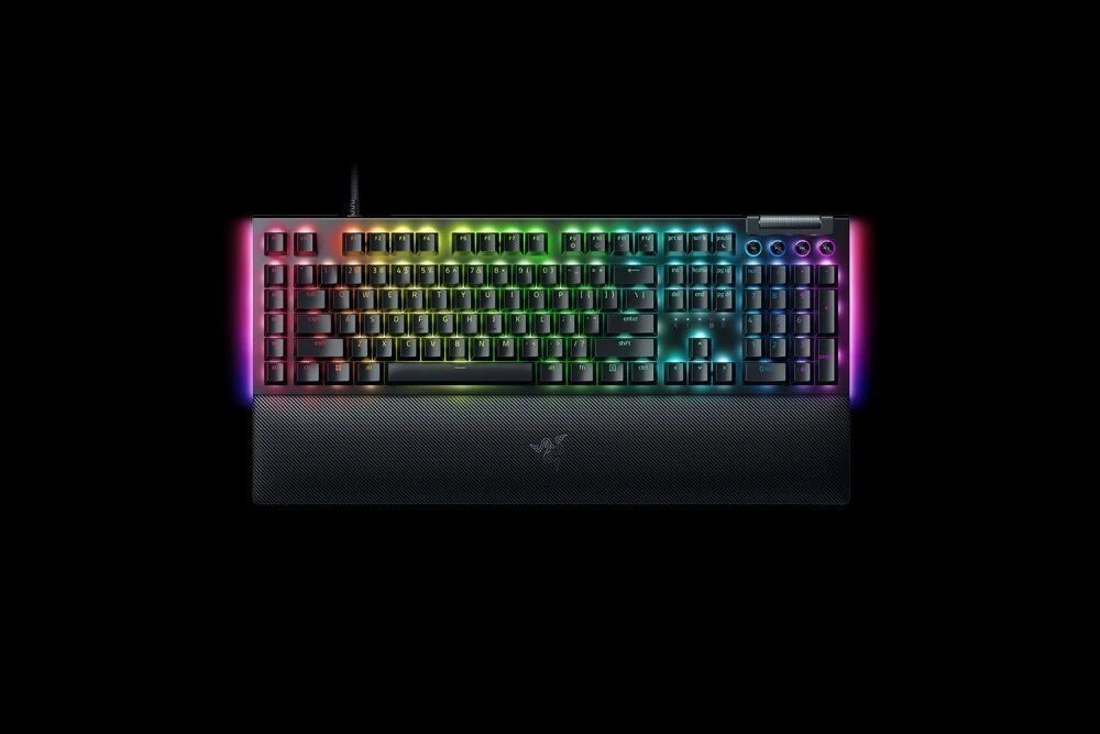 Клавиатура игровая Razer BlackWidow V4 (RZ03-04692500-R3R1); USB; механическая; 104 клавиш; 10 доп клавишь + скрол; отсоединяемый кабель; RGB подсветк