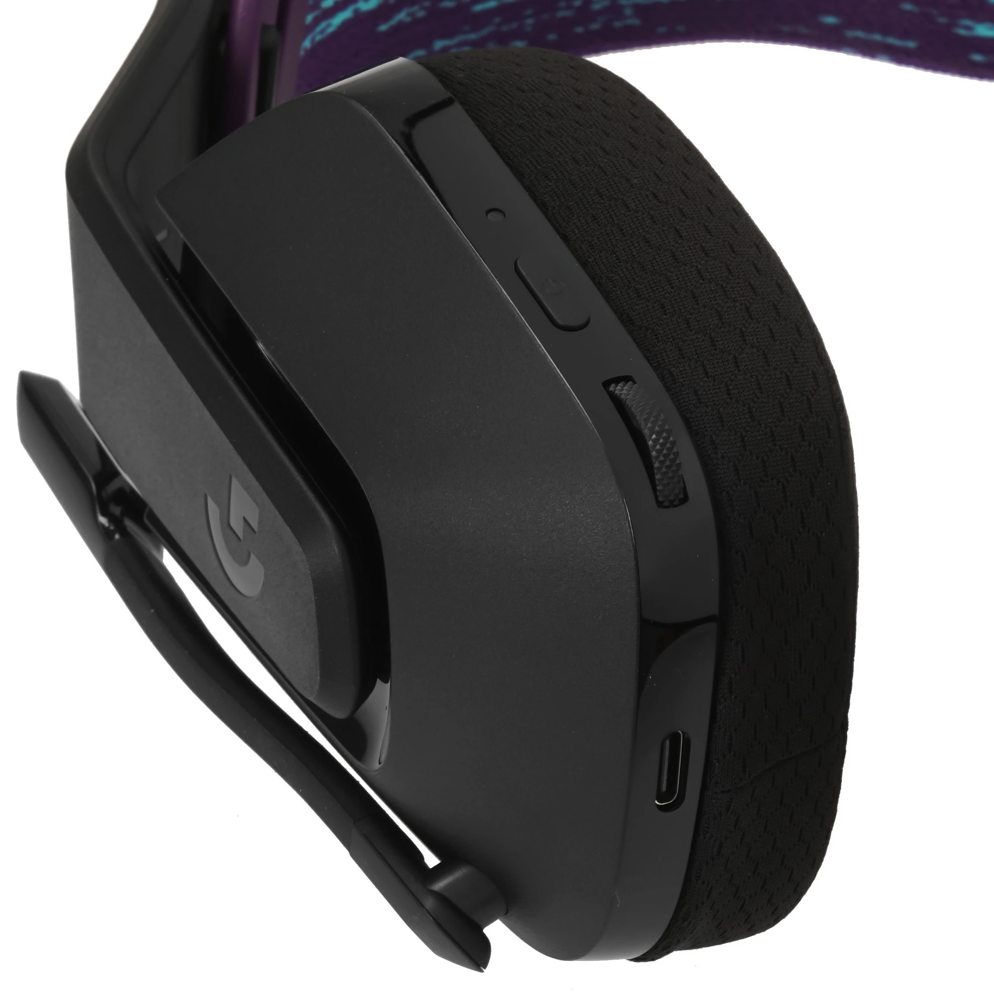 Гарнитура беспроводная Logitech G535 Black (981-000972); игровая; 2.4 Ггц; оголовье; 20 - 20 000 Гц; 36 Ом; 33 ч; встроенный микрофон; регулятор громк