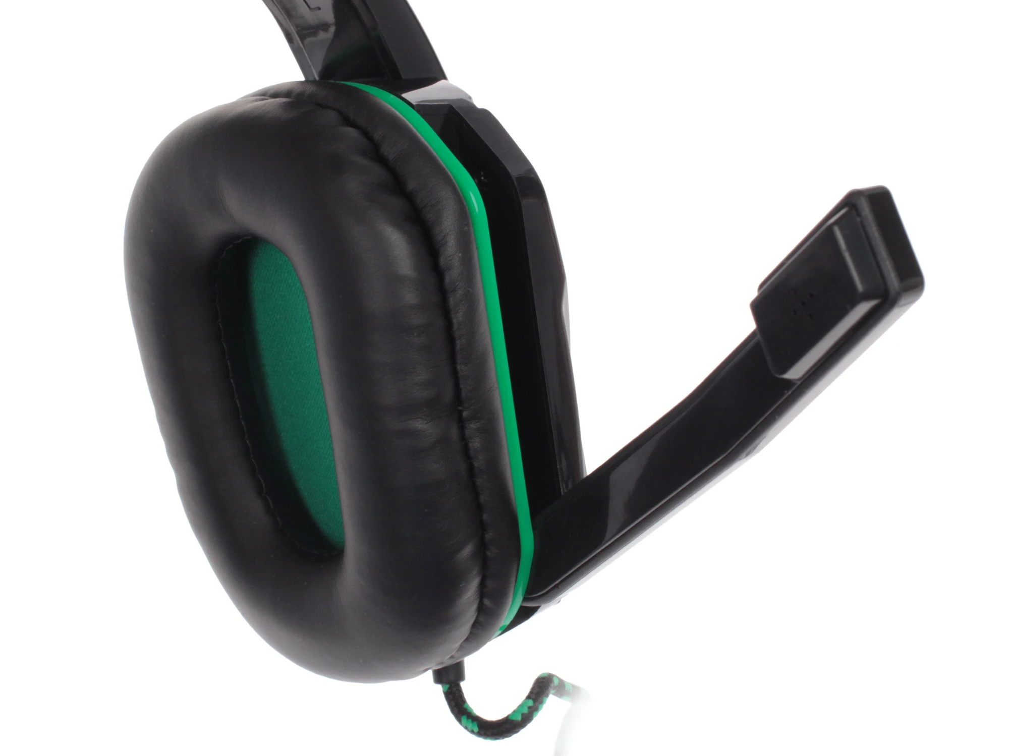 Гарнитура игровая Defender Warhead G-275 (64122***); оголовье (headband); 20 - 20 000 Гц; 32 Ом; 1,8 м; микрофон; регулятор громкости; 2 x 3,5 мм (min